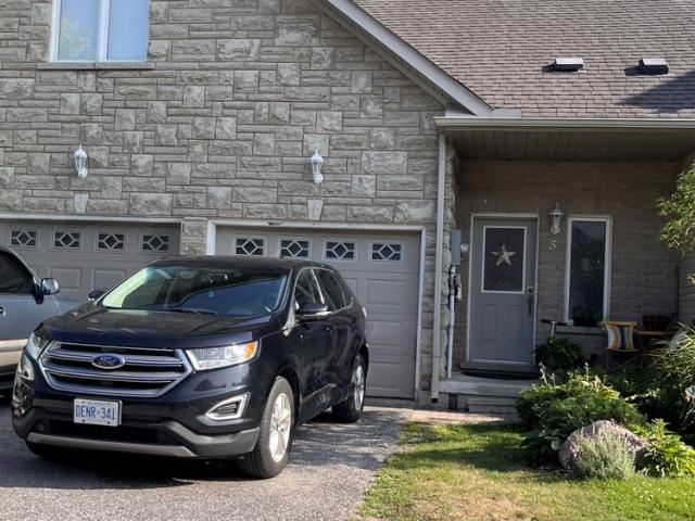 Townhouse for rent in Barrie, Ontario