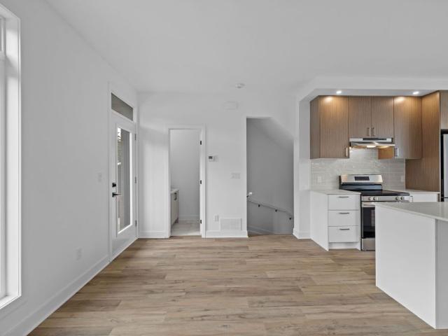Apartment for rent in Mulhurst Bay, Ontario