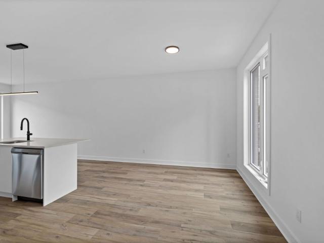 Apartment for rent in Orléans Industrial, Ottawa