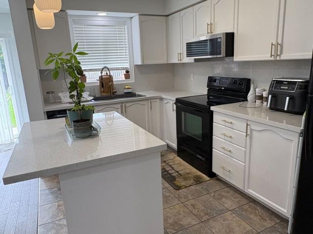 Townhouse for rent in Innisfil, Ontario