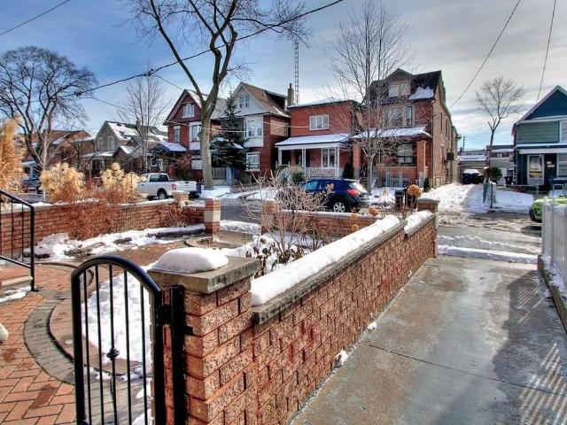 Apartment for rent in Davenport, Toronto