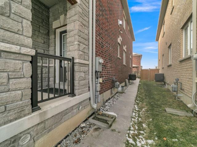 House for rent in Bradford West Gwillimbury, Ontario