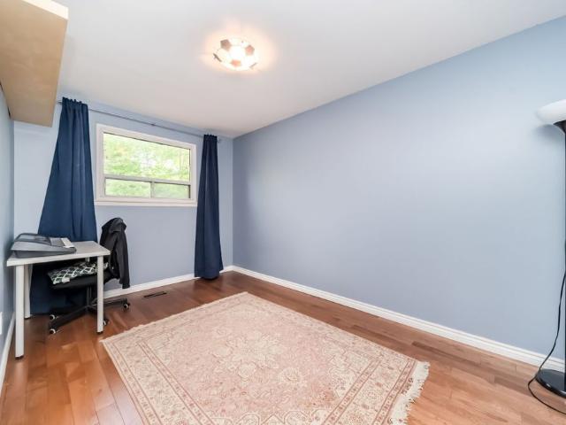 House for rent in Sunningdale, Oakville