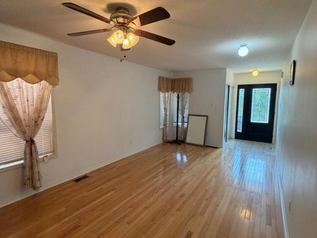 House for rent in Georgina, Ontario