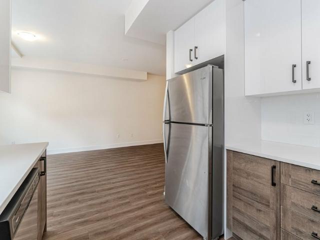 Apartment for rent in Richmond Hill, Golden Horseshoe