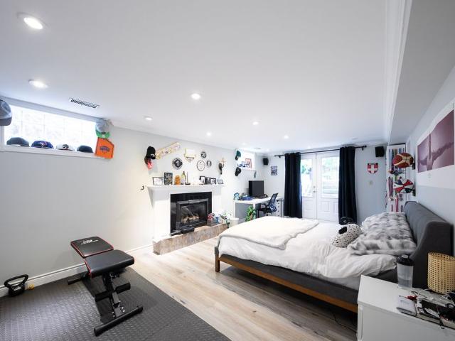 House for rent in Ennisclare Park, Oakville