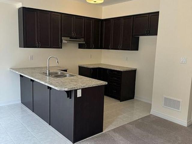 Townhouse for rent in Brant, Ontario