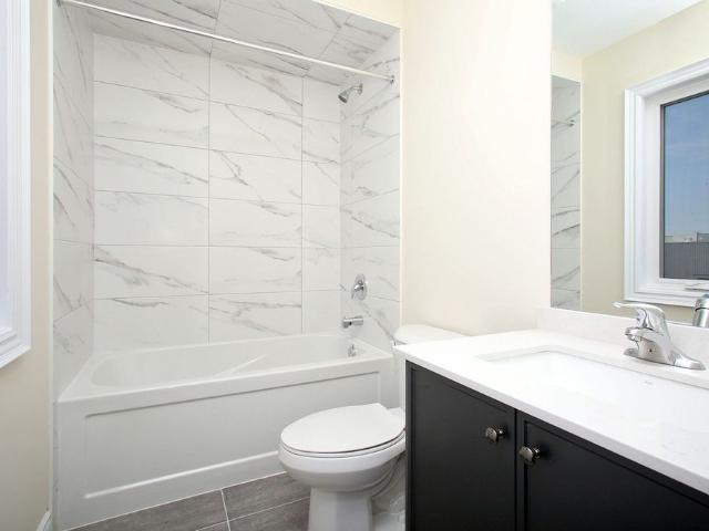 Townhouse for rent in Bradford West Gwillimbury, Central Ontario