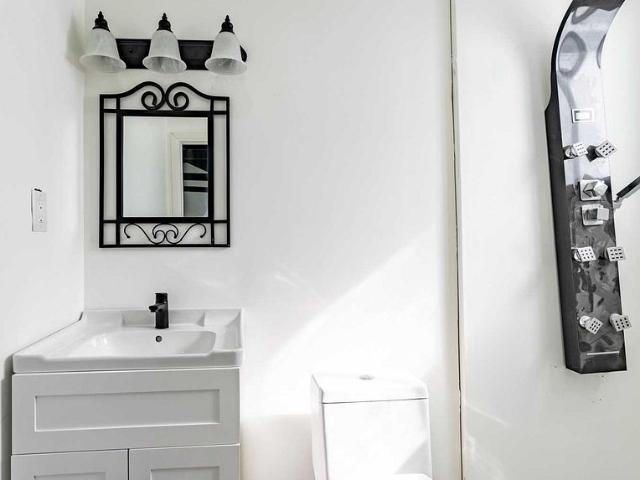 Room for rent in King, Ontario