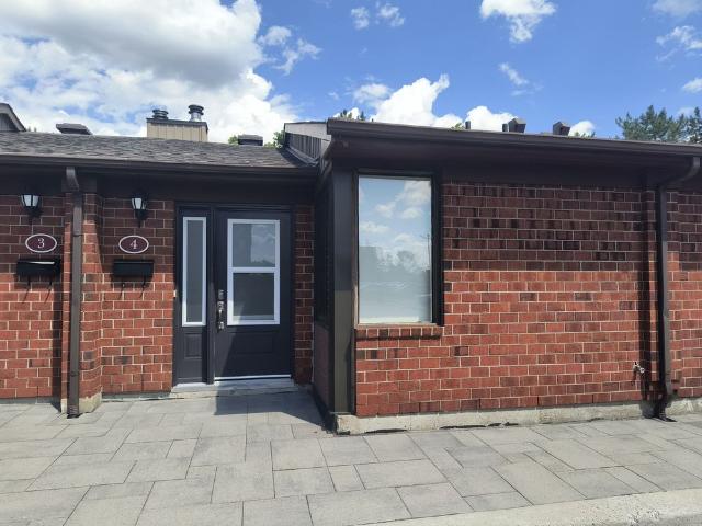 Townhouse for rent in Mulhurst Bay, Ontario
