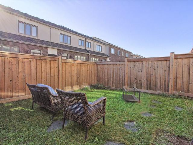 Townhouse for rent in Milton, Ontario