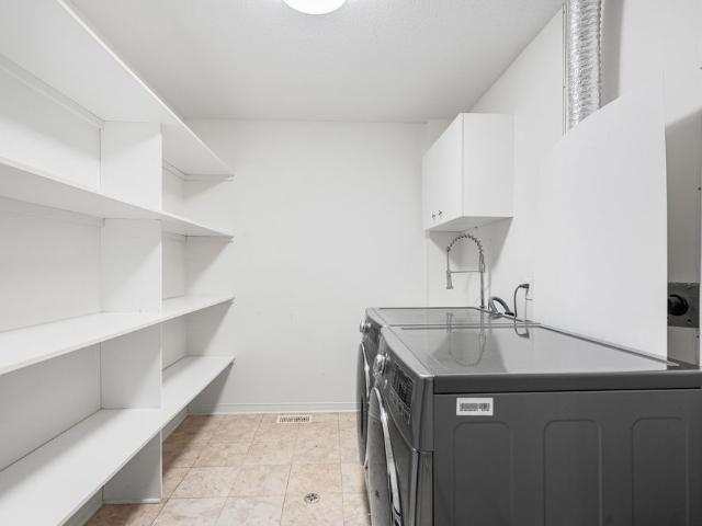 Townhouse for rent in River, Ottawa