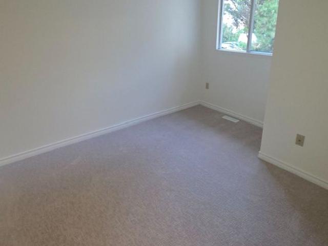 Townhouse for rent in Oakville, Ontario