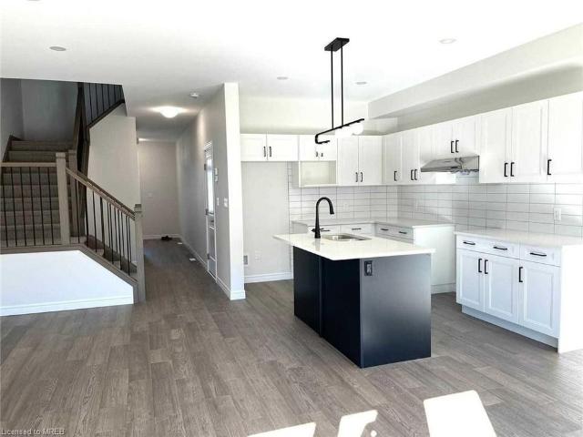 Townhouse for rent in Denfield, Ontario