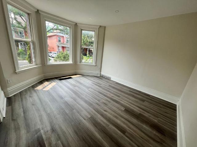 Apartment for rent in Ancaster, Ontario