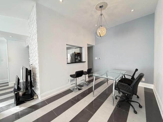 House for rent in Vista Heights, Mississauga