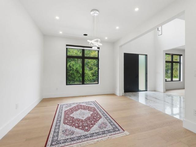 House for rent in Ennisclare Park, Oakville