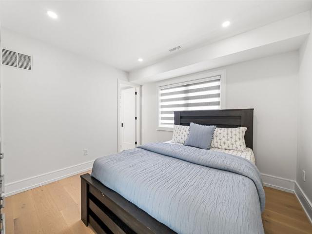 House for rent in Mineola, Mississauga