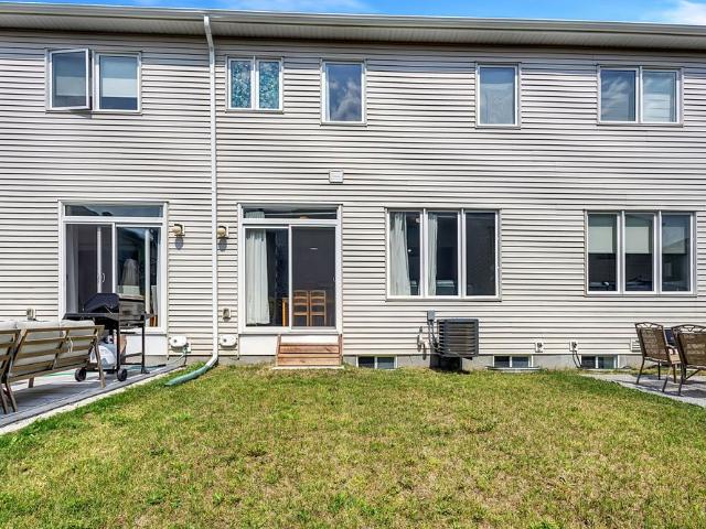 Townhouse for rent in Mulhurst Bay, Ontario