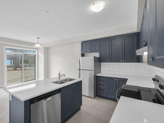 Townhouse for rent in Kawartha Lakes, Ontario