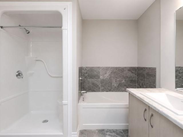 Townhouse for rent in Welland, Golden Horseshoe