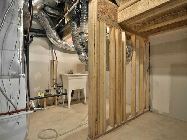 Townhouse for rent in Oakville, Golden Horseshoe