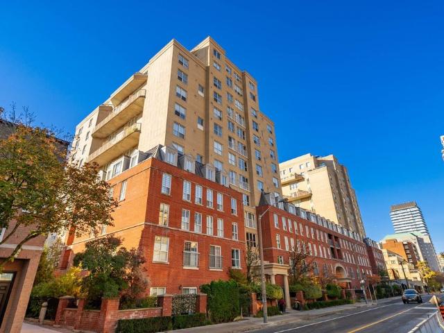 Apartment for rent in Toronto—St. Paul's, Toronto