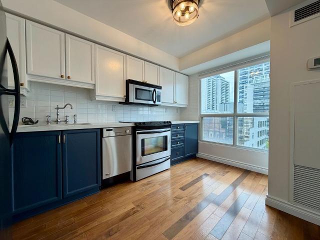 Apartment for rent in Toronto—St. Paul's, Toronto