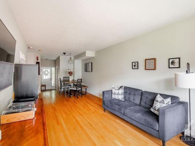 Townhouse for rent in Mulhurst Bay, Ontario