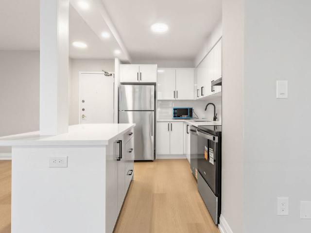 Apartment for rent in Eglinton—Lawrence, Toronto
