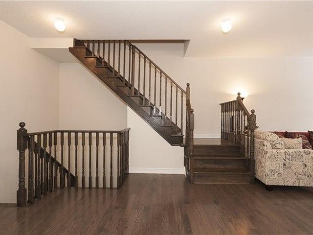 Townhouse for rent in Meadowvale South, Mississauga