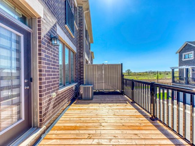 Townhouse for rent in Oakville, Ontario