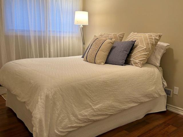 Apartment for rent in Farewell, Oshawa
