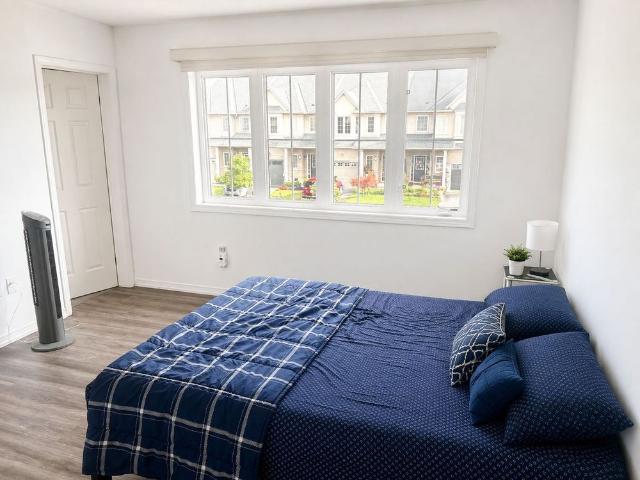 Townhouse for rent in Ancaster, Ontario