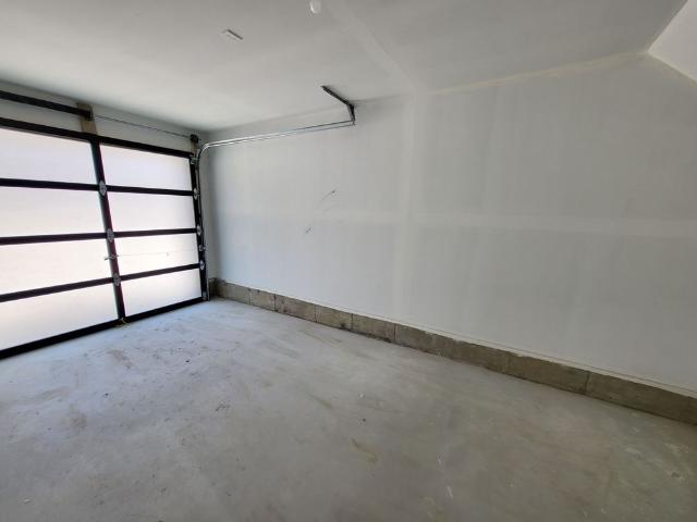 Townhouse for rent in Taunton, Oshawa