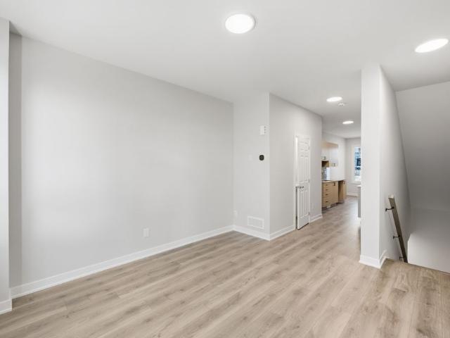 Apartment for rent in Mulhurst Bay, Ontario