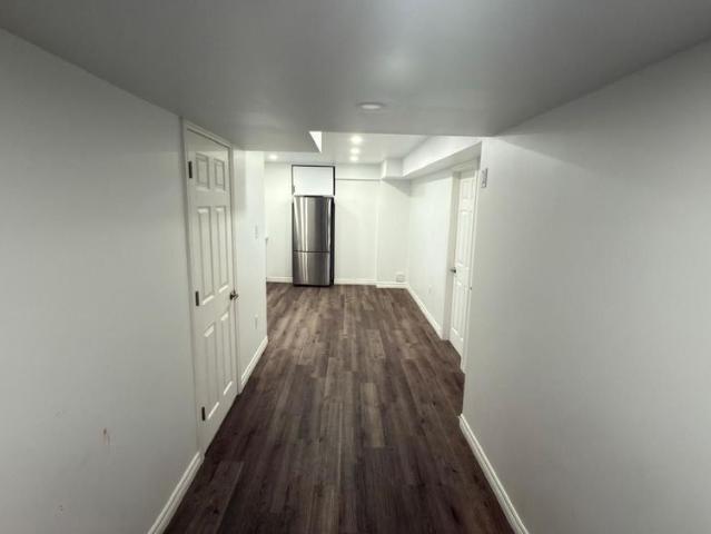 Room for rent in Burlington, Ontario