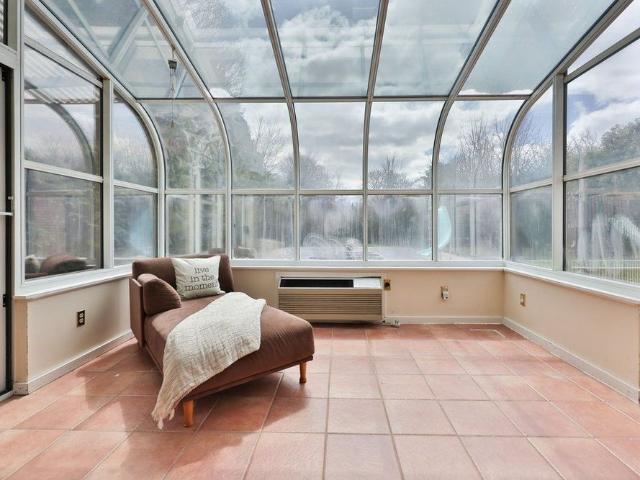 House for rent in Oakville, Ontario