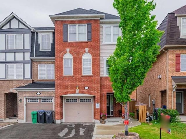 Townhouse for rent in Brampton, Golden Horseshoe