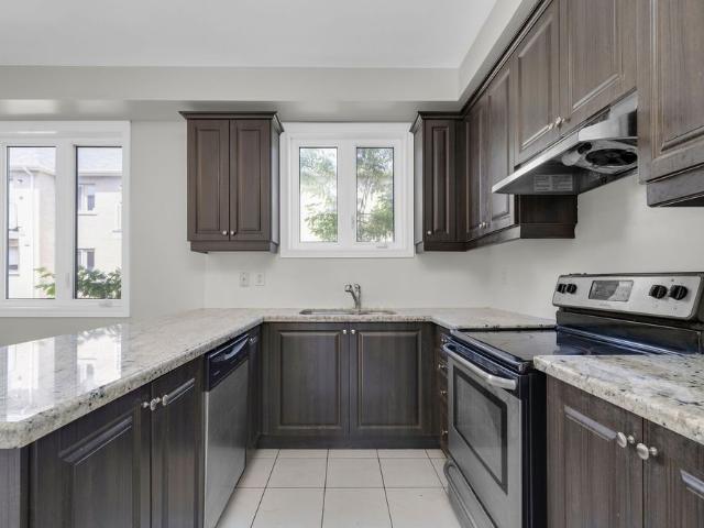 Townhouse for rent in Georgina, Ontario