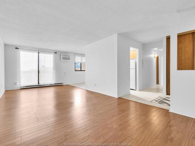 Apartment for rent in Lakeshore, Southwestern Ontario