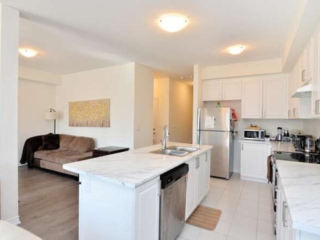 Townhouse for rent in Dufferin, Ontario