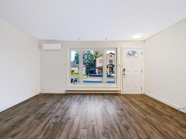 Apartment for rent in Mulhurst Bay, Ontario