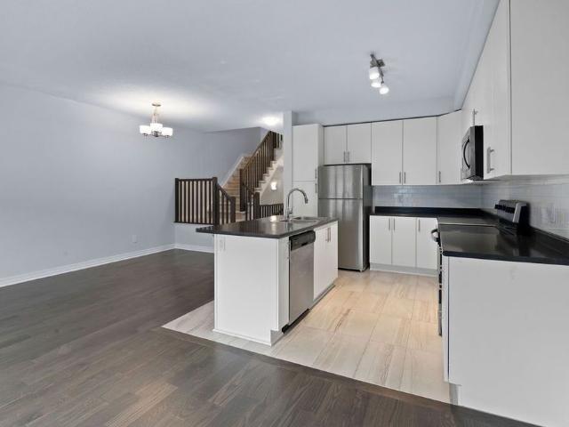 Townhouse for rent in Bridlewood Trails, Ottawa
