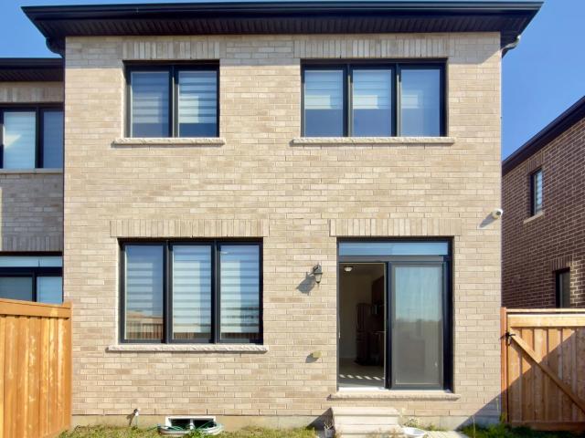 Townhouse for rent in Boyne, Milton