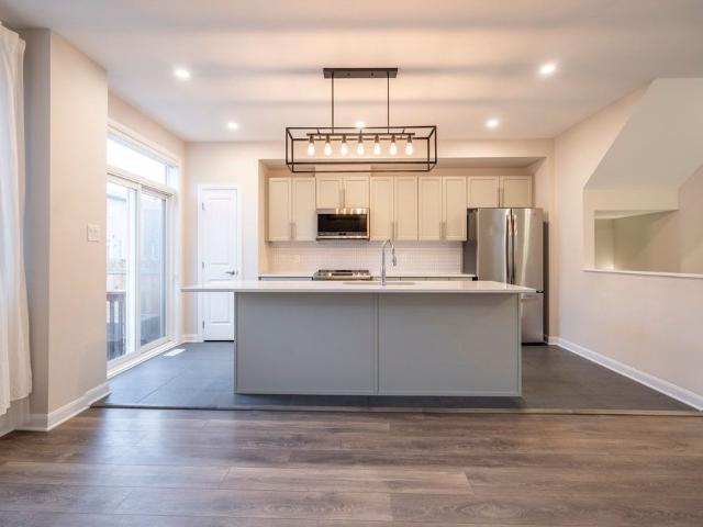 Townhouse for rent in Mulhurst Bay, Ontario