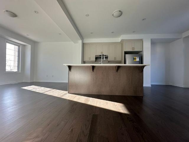 Townhouse for rent in Oakville, Golden Horseshoe