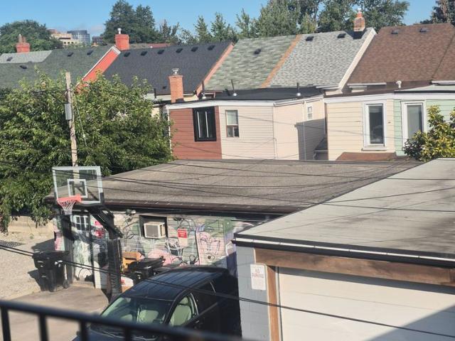 Townhouse for rent in Davenport, Toronto