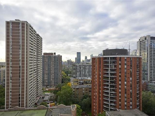 Apartment for rent in Toronto Centre, Toronto