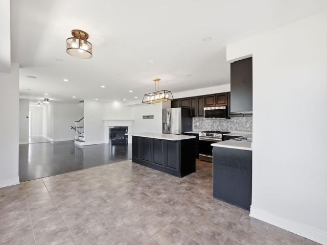 Townhouse for rent in Ancaster, Ontario